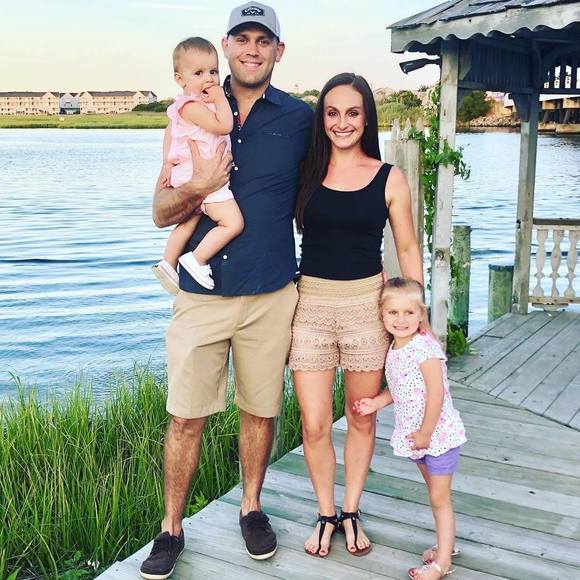 Meet your Posher, Amanda - Picture 1 of 1